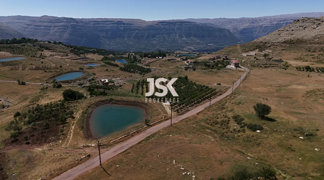 Land for Sale in Laqlouq