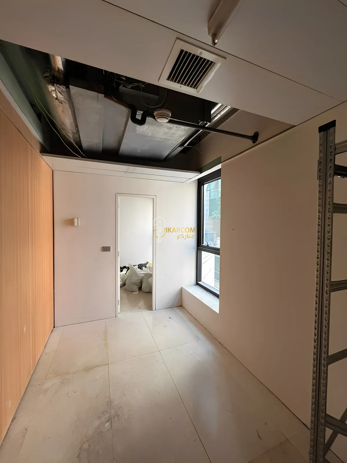 Shop For Rent in DownTown
