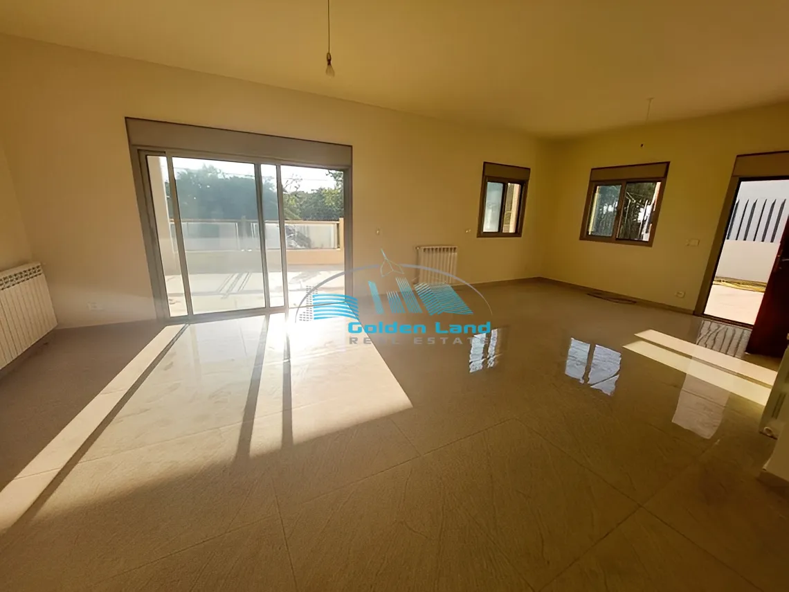 Apartment for Sale in Qornet El Hamra, Lebanon - 3 bed, 3 bath