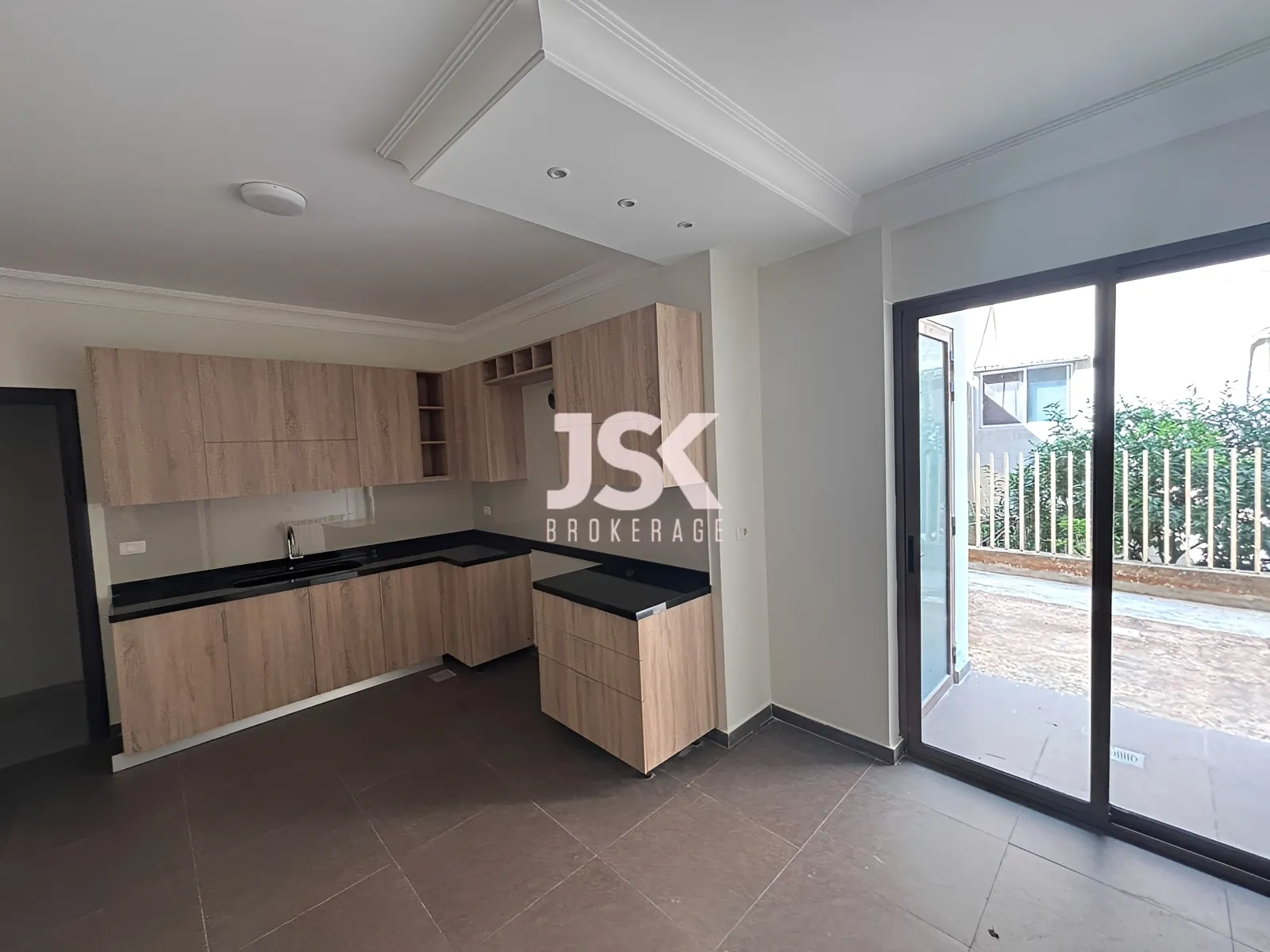 Apartment for Rent in Mazraat Yachoua