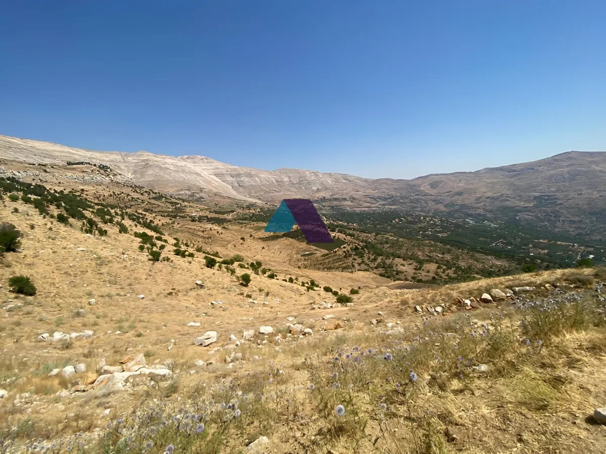 Land for Sale in Faqra