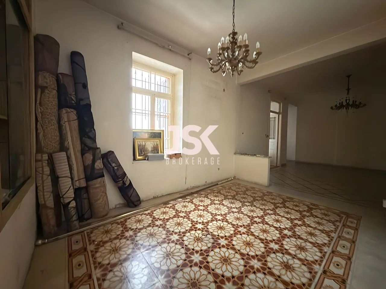 Building for Rent in Achrafieh