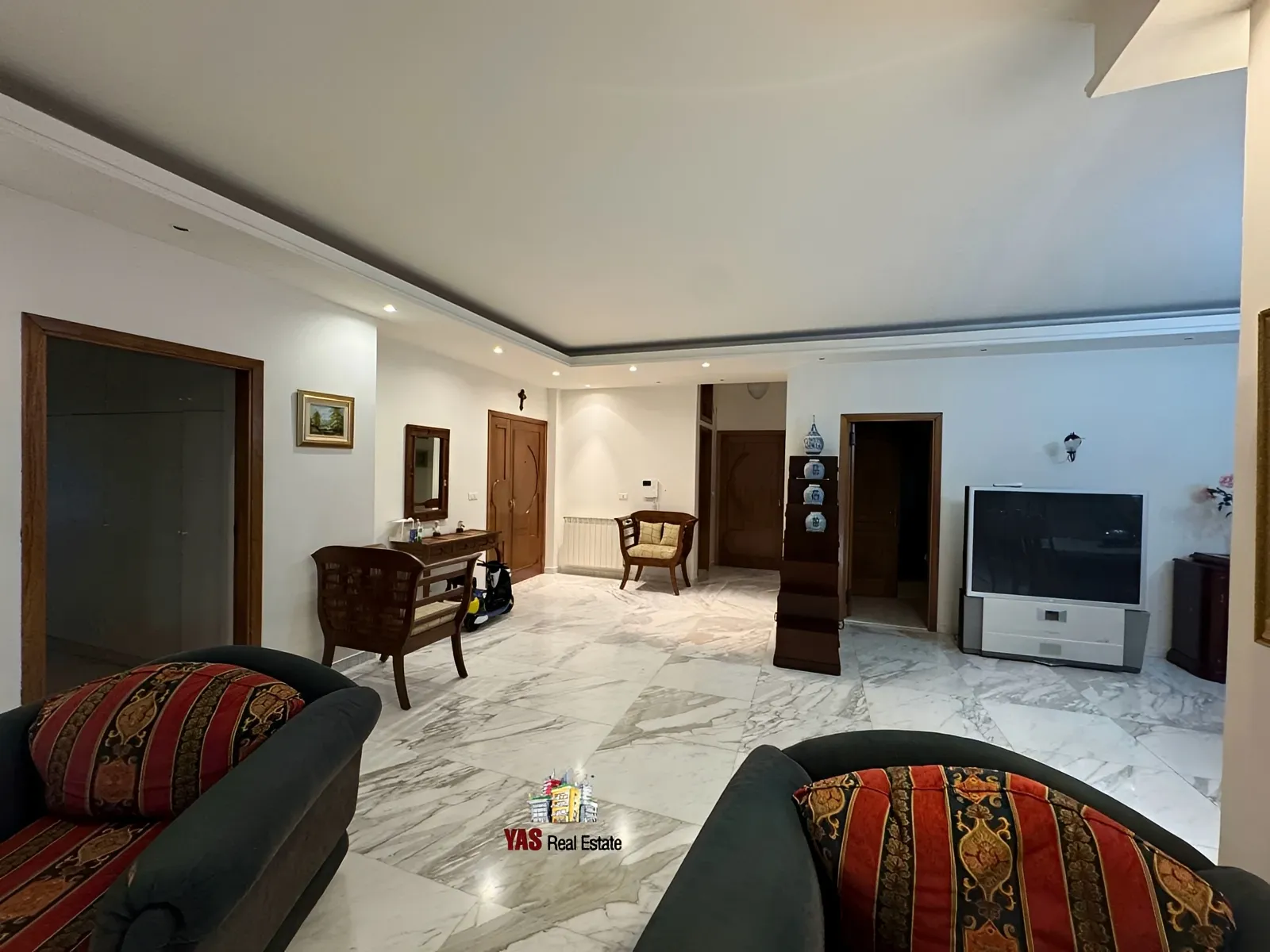 Apartment for Sale in Ballouneh