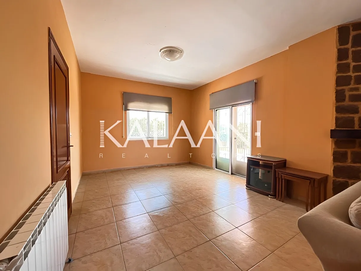 Villa for sale in Beqaatet Aachqout, Lebanon - 3 bed, 4 bath