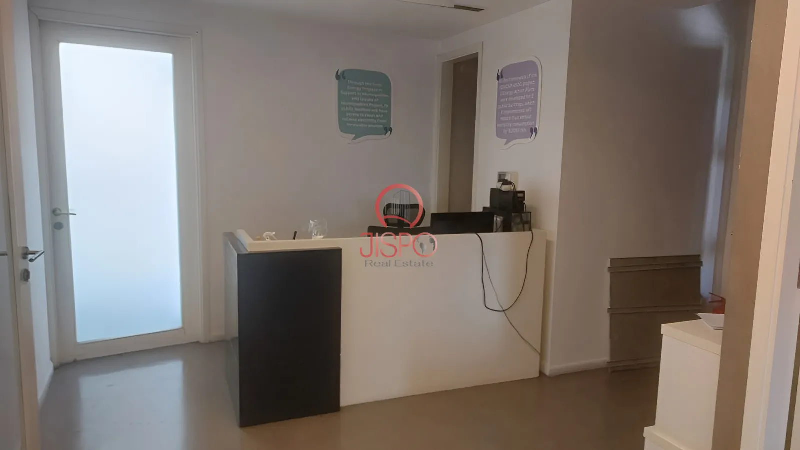 Office for rent in Forn El Chebbak