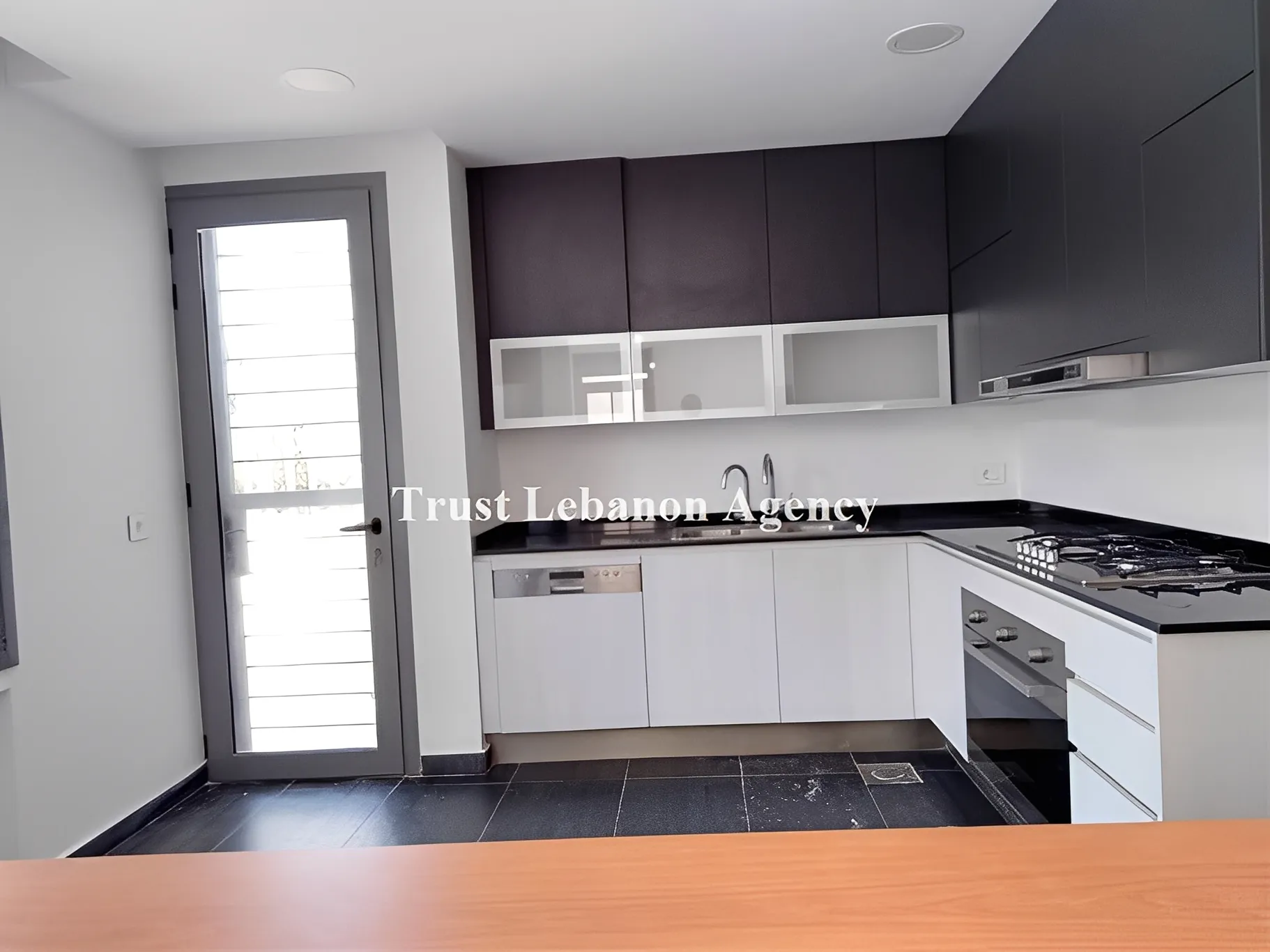 Triplex for Sale in Baabda yarzeh