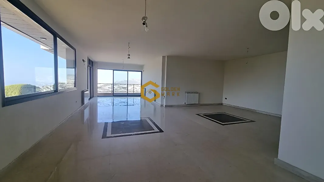 Apartment for Sale in Mazraat Yachoua - 5 bed, 5 bath