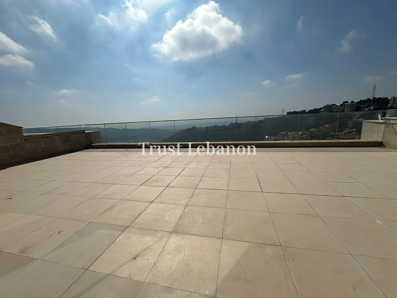 Penthouse for sale in Monteverde Main Street، Moutazah, Lebanon