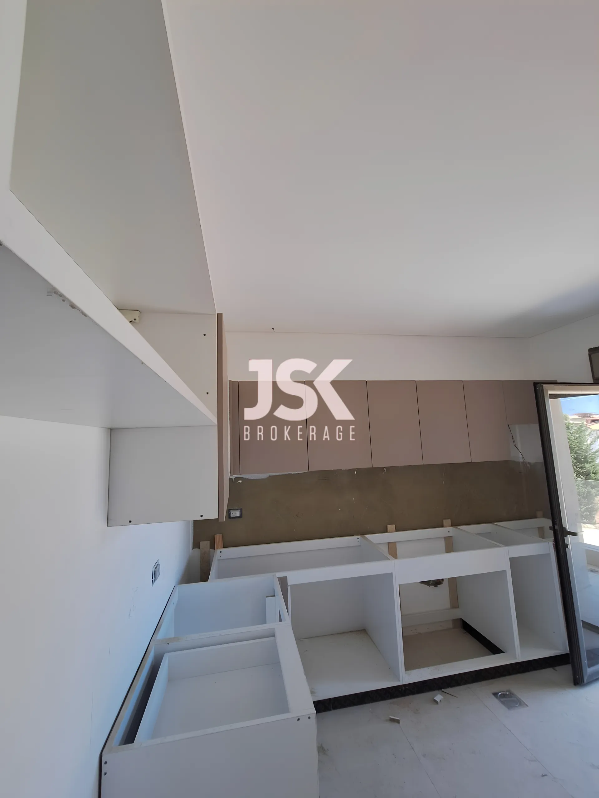 Apartment for Sale in Ehden - 3 bed, 3 bath