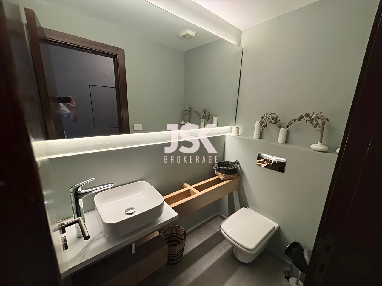 Apartment for Rent in Mazraat Yachoua