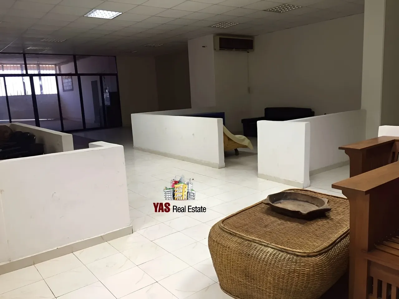 Showroom for Sale in Bsalim