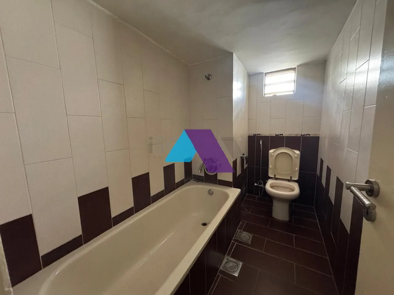 Apartment for Sale in Aamchit