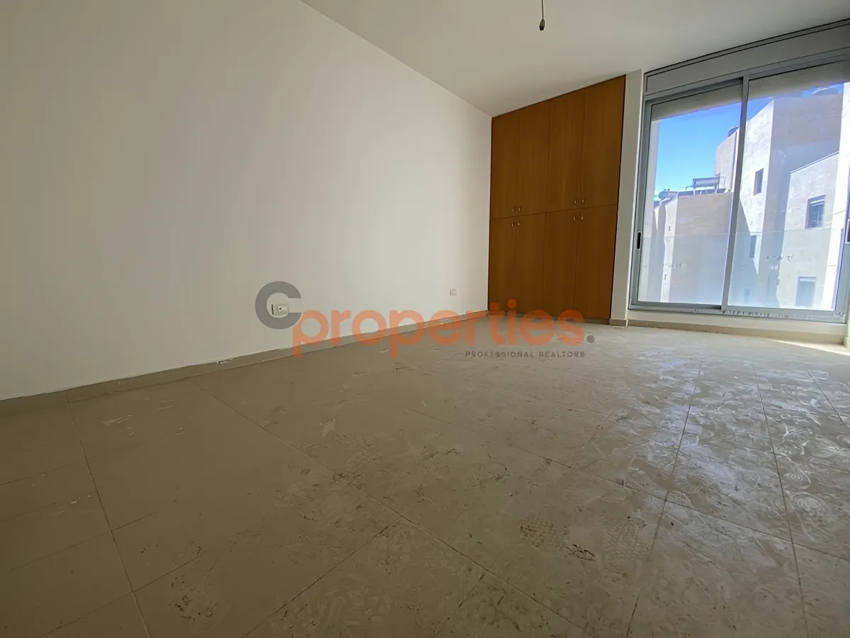 Apartment for Rent in Yarzeh - 3 bed, 5 bath