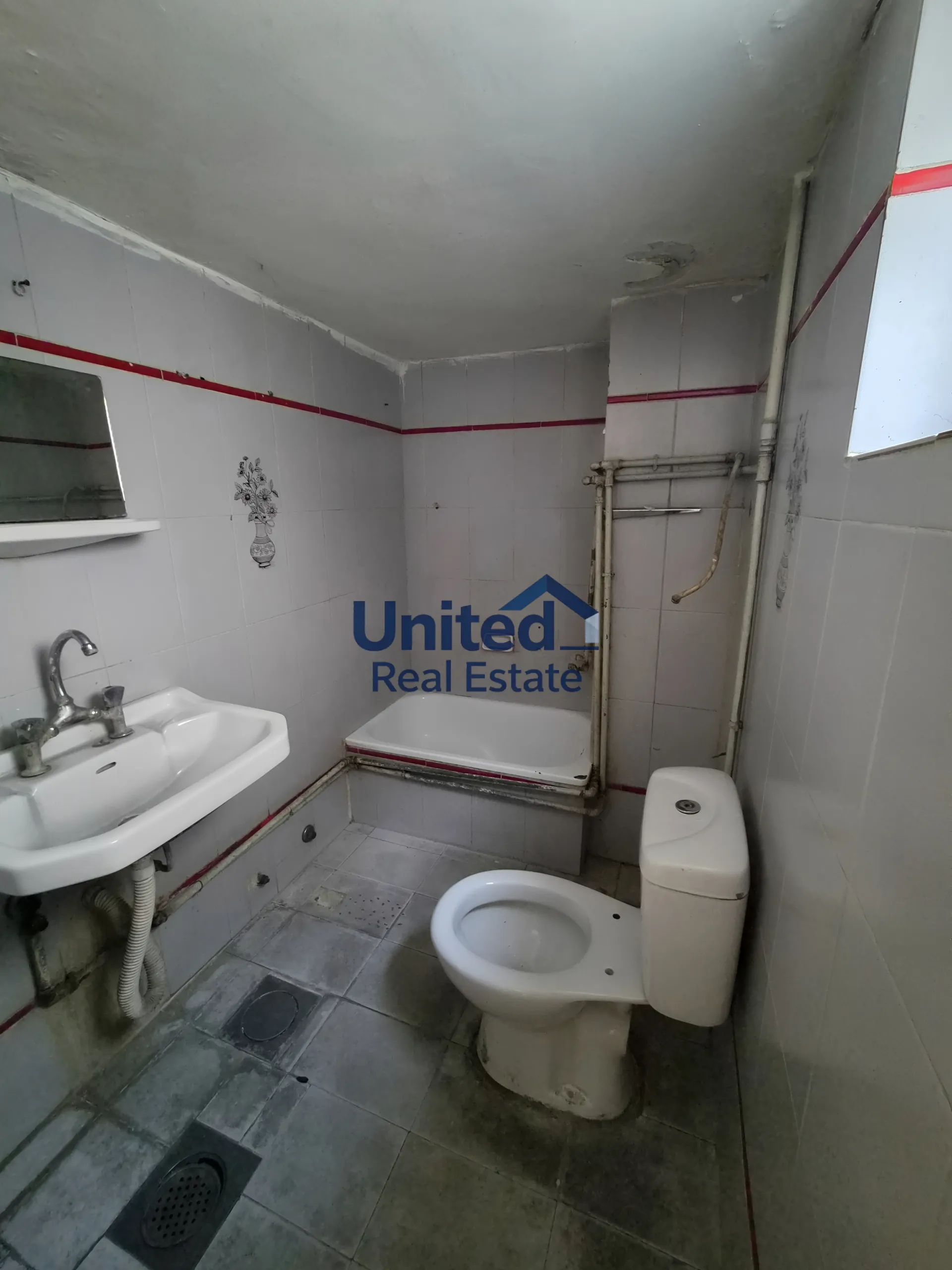 Apartment for sale in Forn El Chebbak