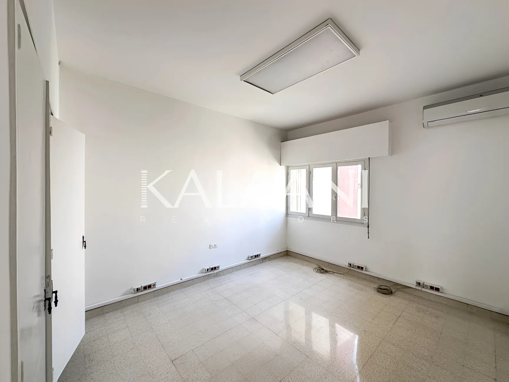 Office for rent in Jal El Dib, Lebanon