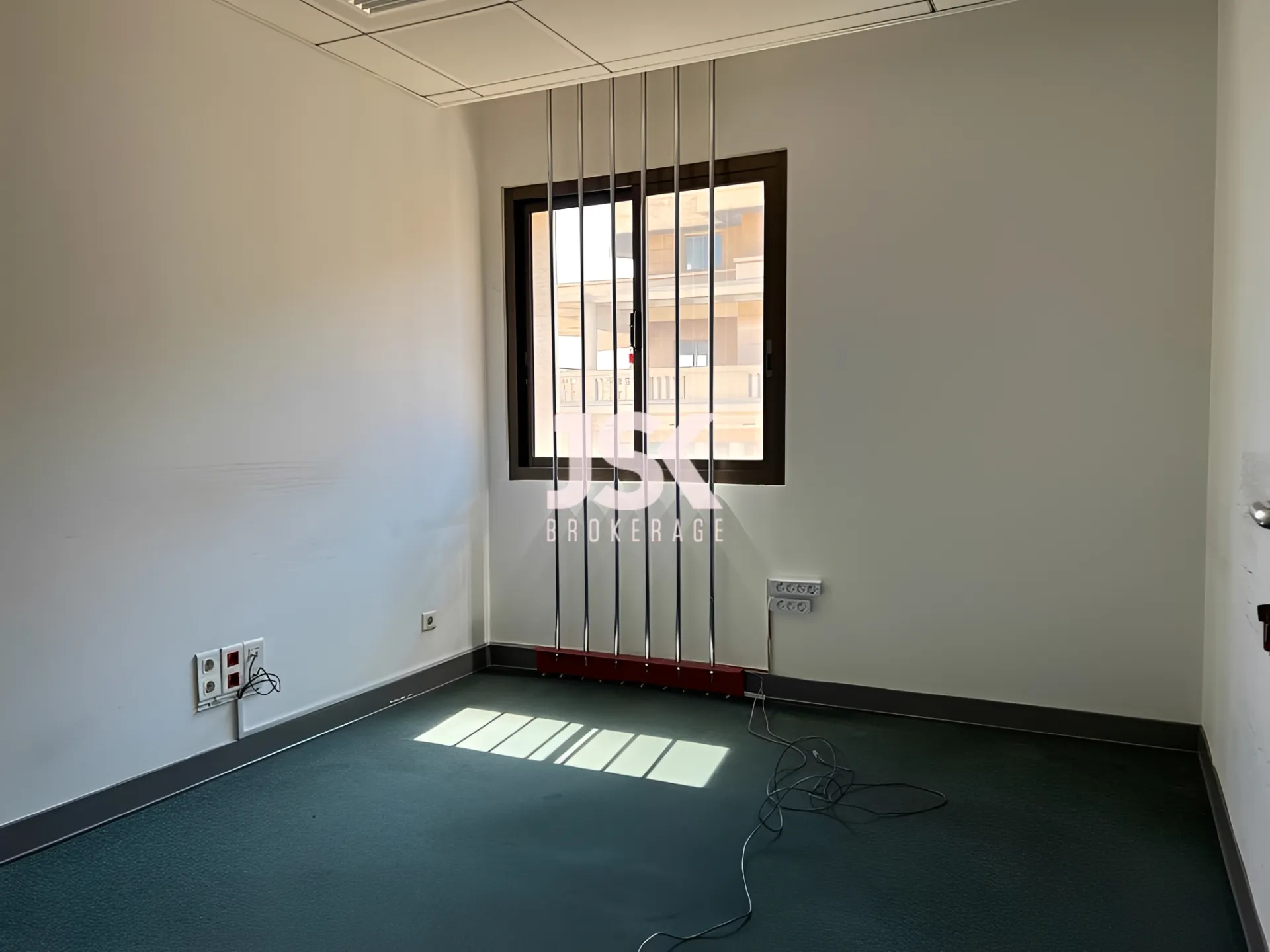 Building for Rent in Downtown