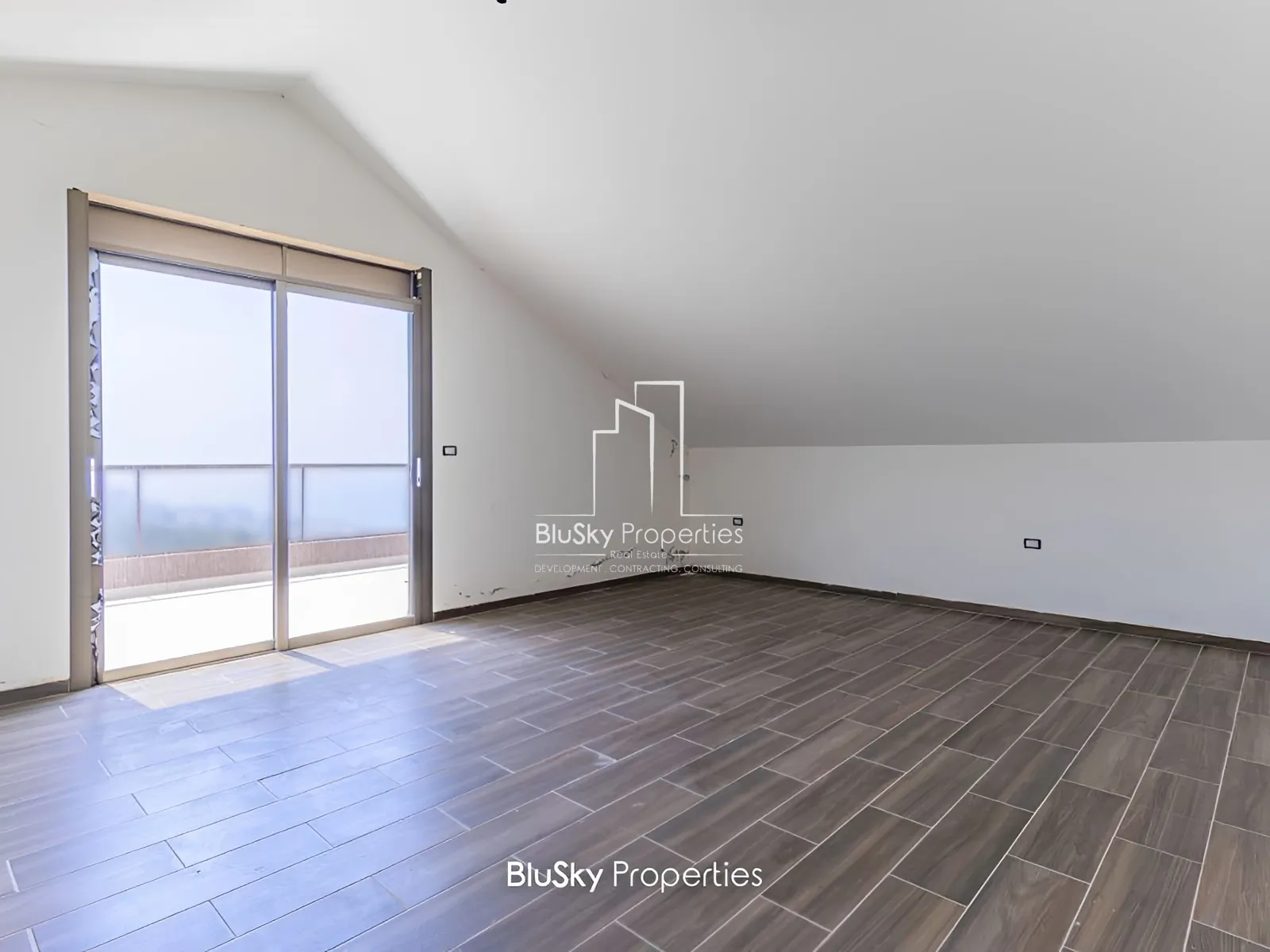 Duplex for Sale in Halat - 4 bed, 4 bath