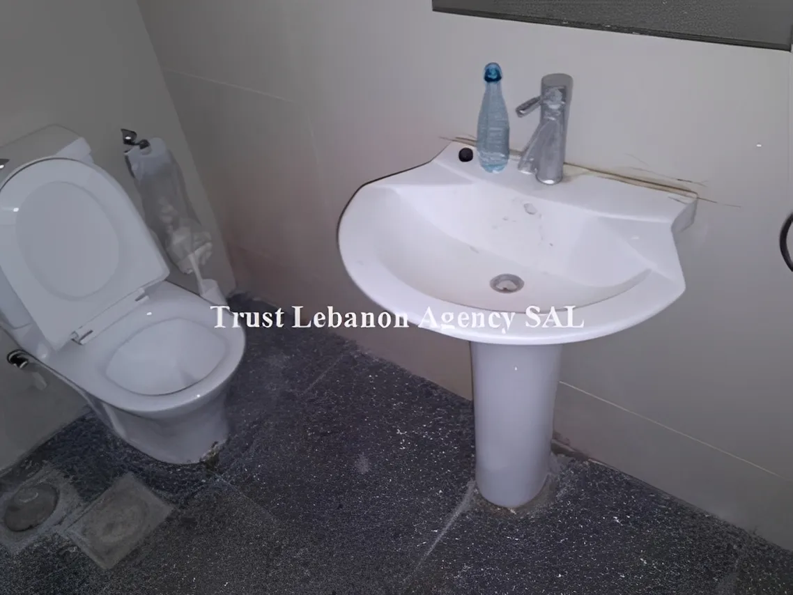 Office for rent in Metn, Sin El Fil