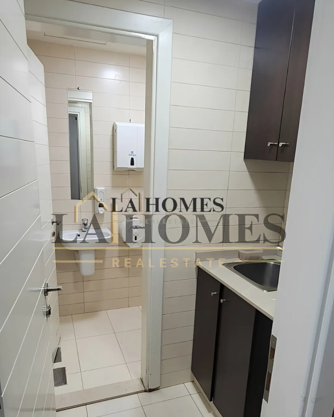 Office for rent in Mirna chalouhi highway, saloumi, lebanon