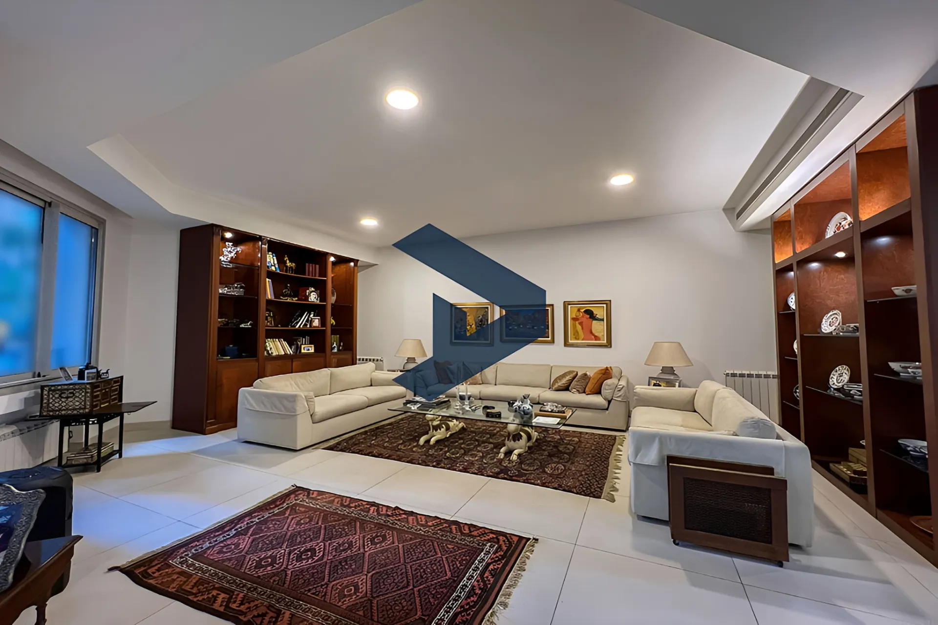 Apartment for rent in Achrafieh, Beirut, Lebanon - 3 bed, 4 bath