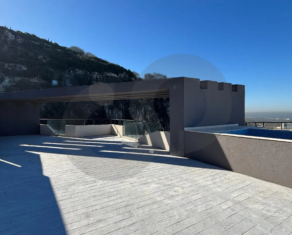 Duplex for sale in Koura