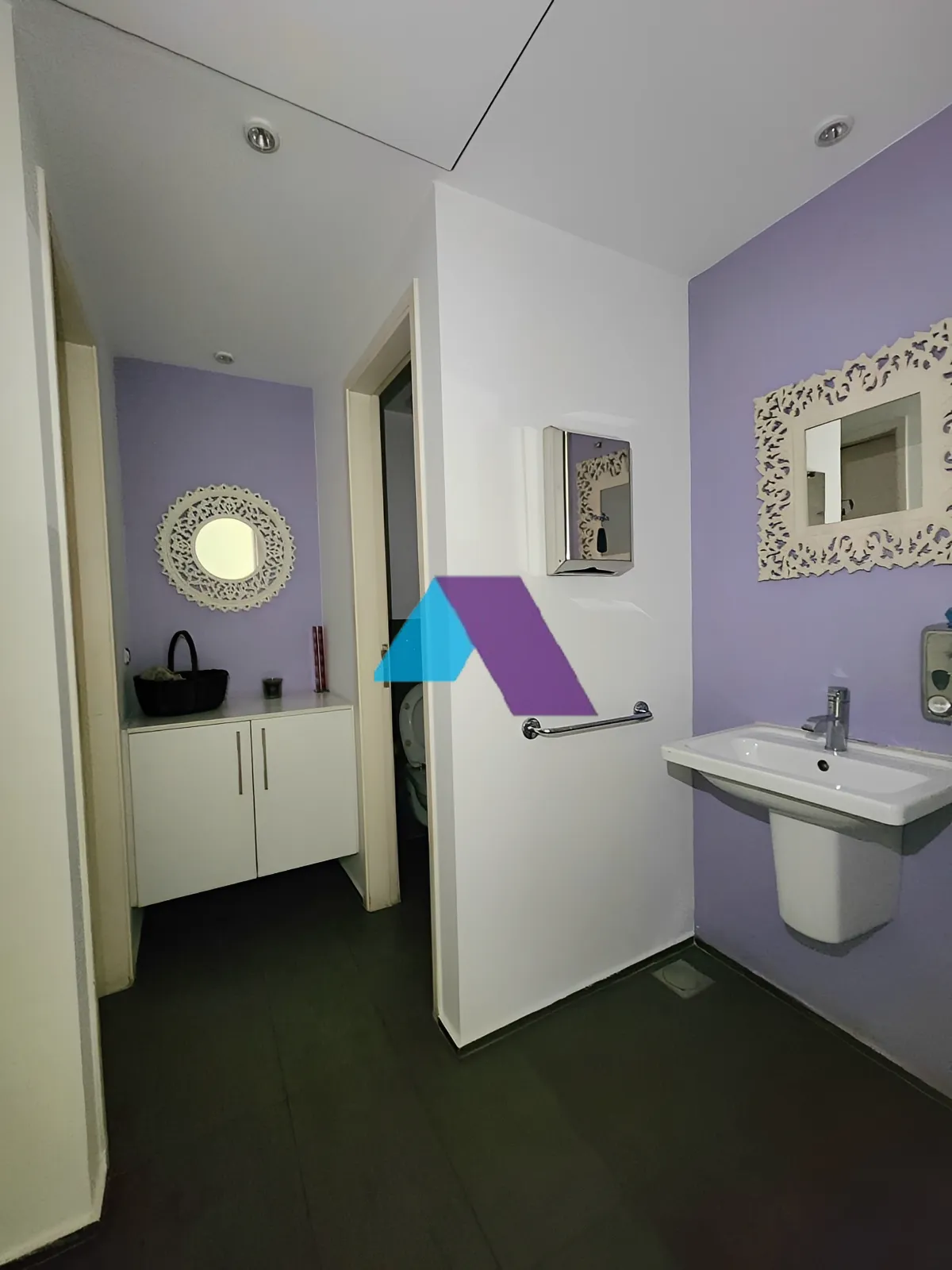 Office for Sale in Achrafieh