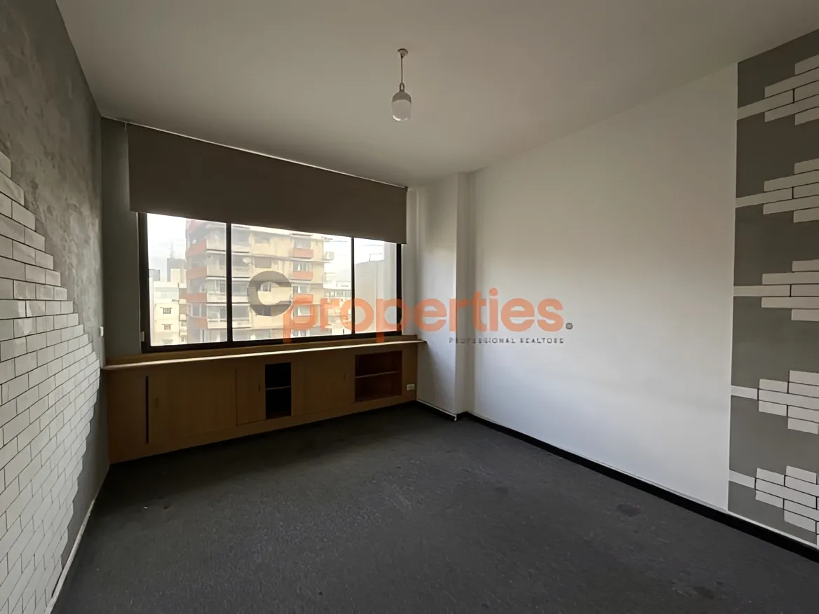 Office for Sale in Dekwaneh