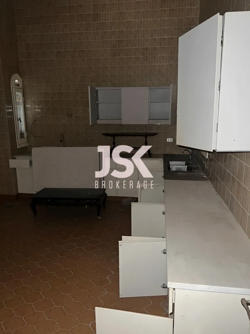 House for Sale in Khenchara, Lebanon - 5 bath