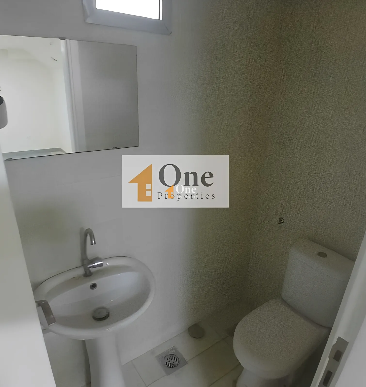 Shop for rent in Horch Tabet