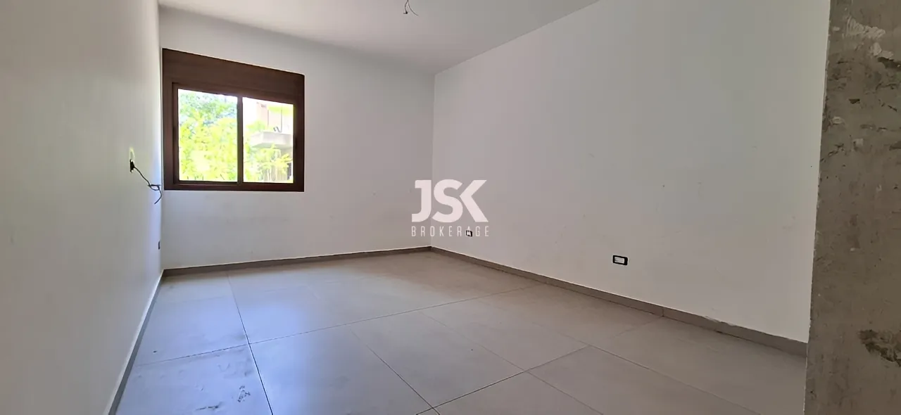 Apartment for Sale in Ballouneh