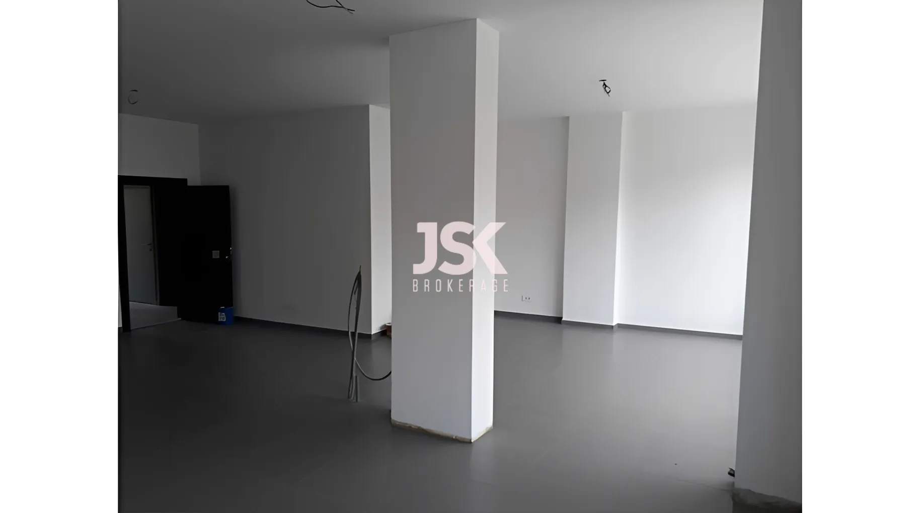 Office for Rent in Dekwaneh
