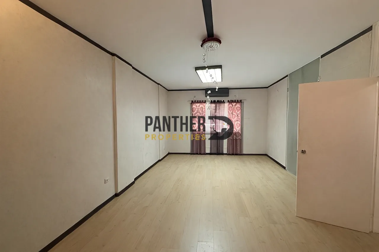 Office for sale in Antelias