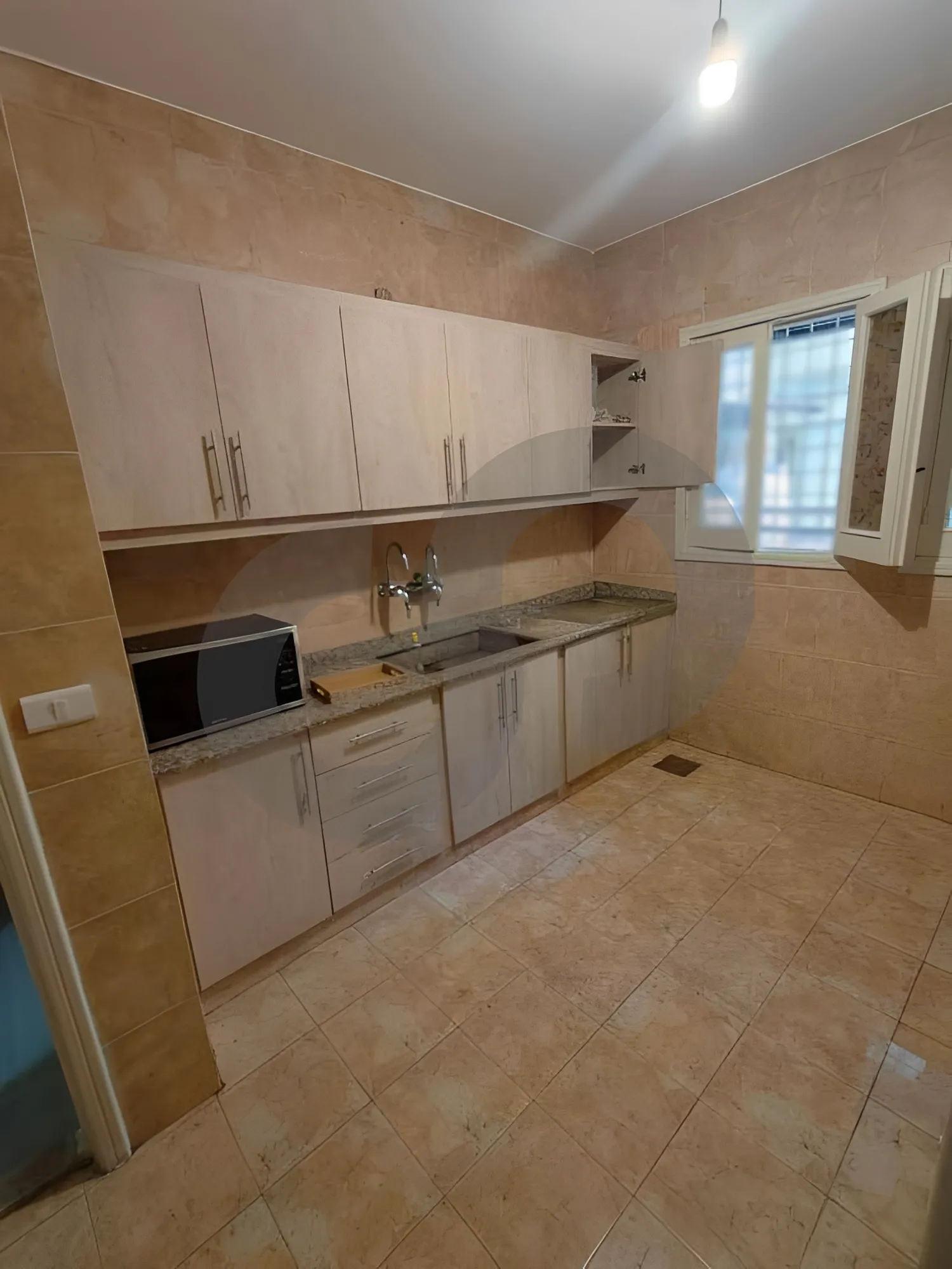Apartment for Sale in Ras Al Naba'a - 3 bed, 2 bath