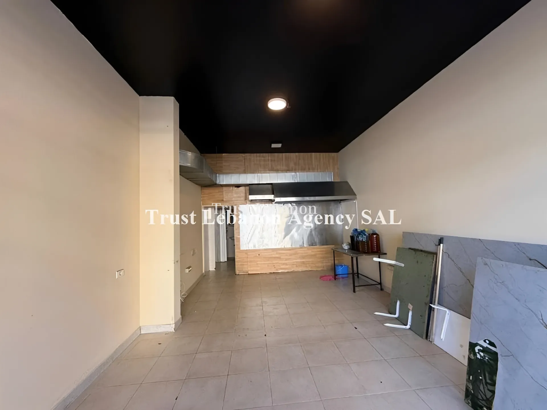 Shop for rent in Ain Saadeh, Lebanon