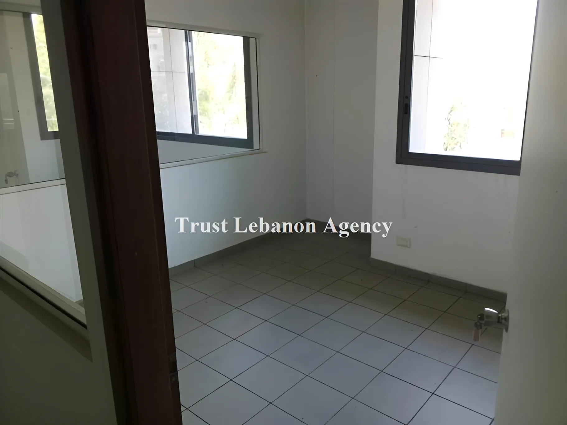 Office for rent in Baabda, Hazmieh