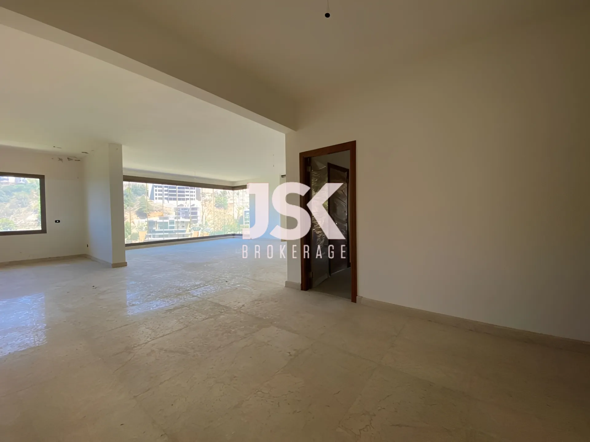 Apartment for Sale in Rabweh, Metn - 3 bed, 3 bath