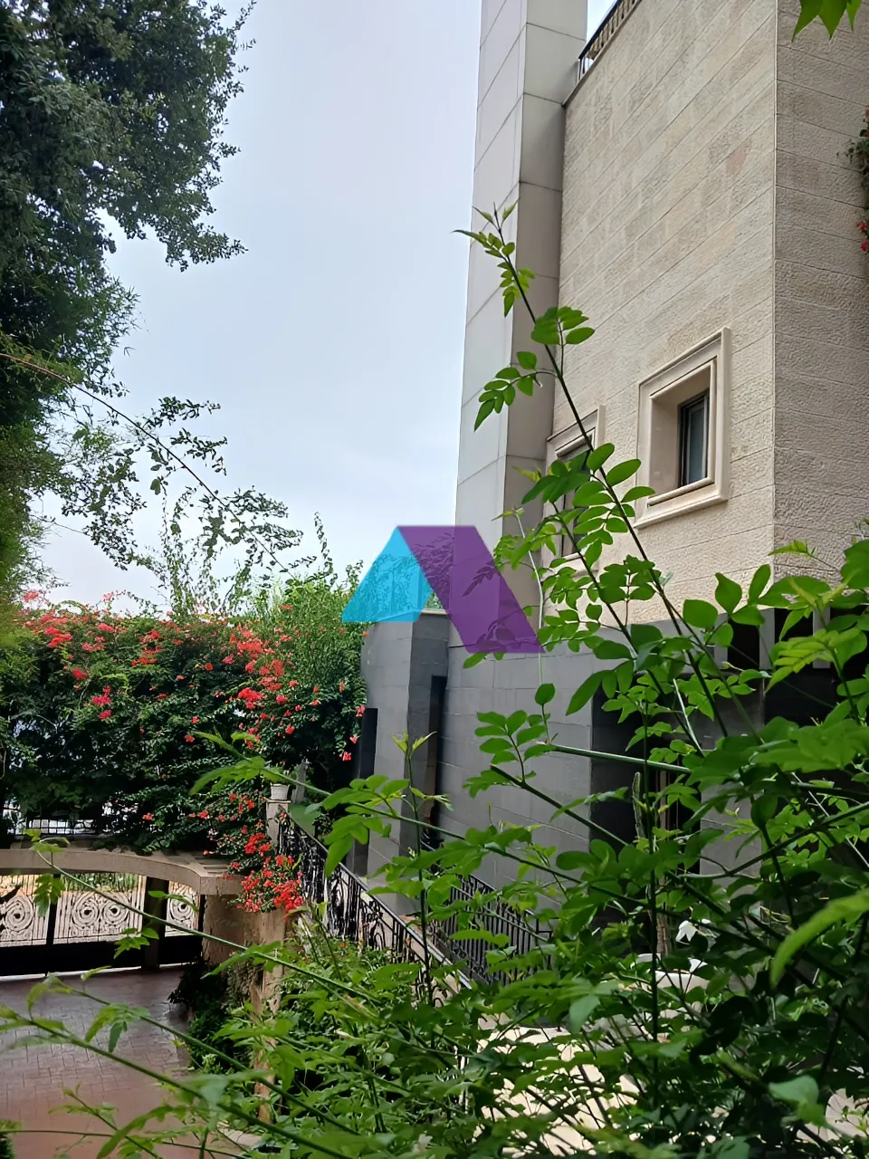 Villa for Sale in Beit Meri