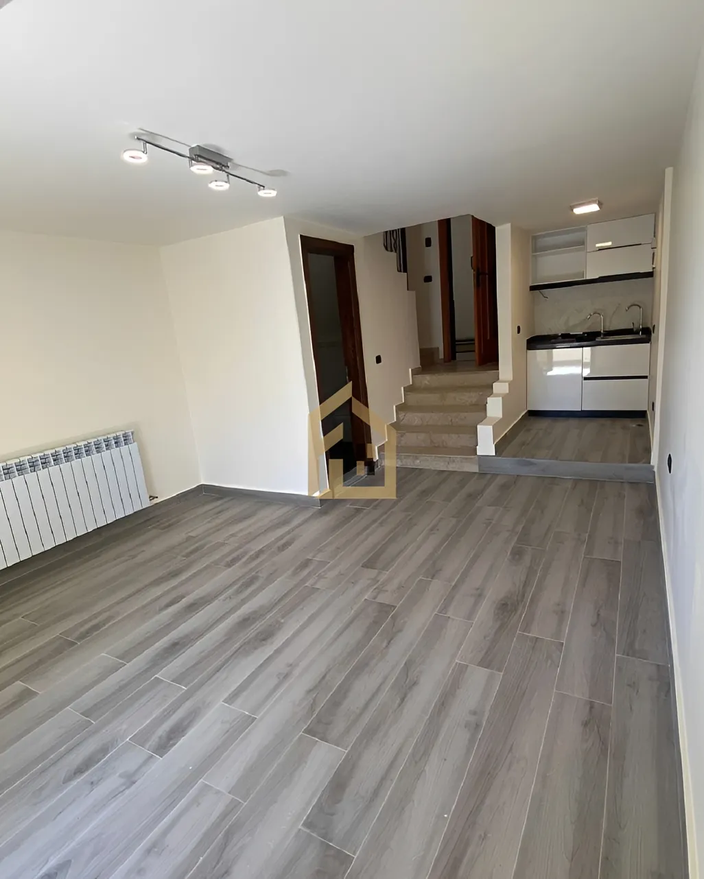 Chalet for sale in Faraiya, Lebanon - 1 bed, 2 bath