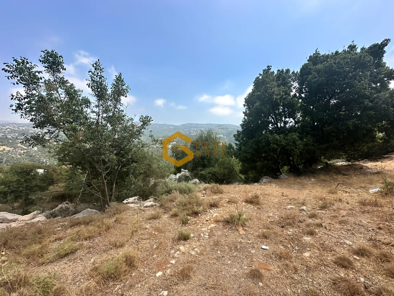 Land for Sale in Ballouneh