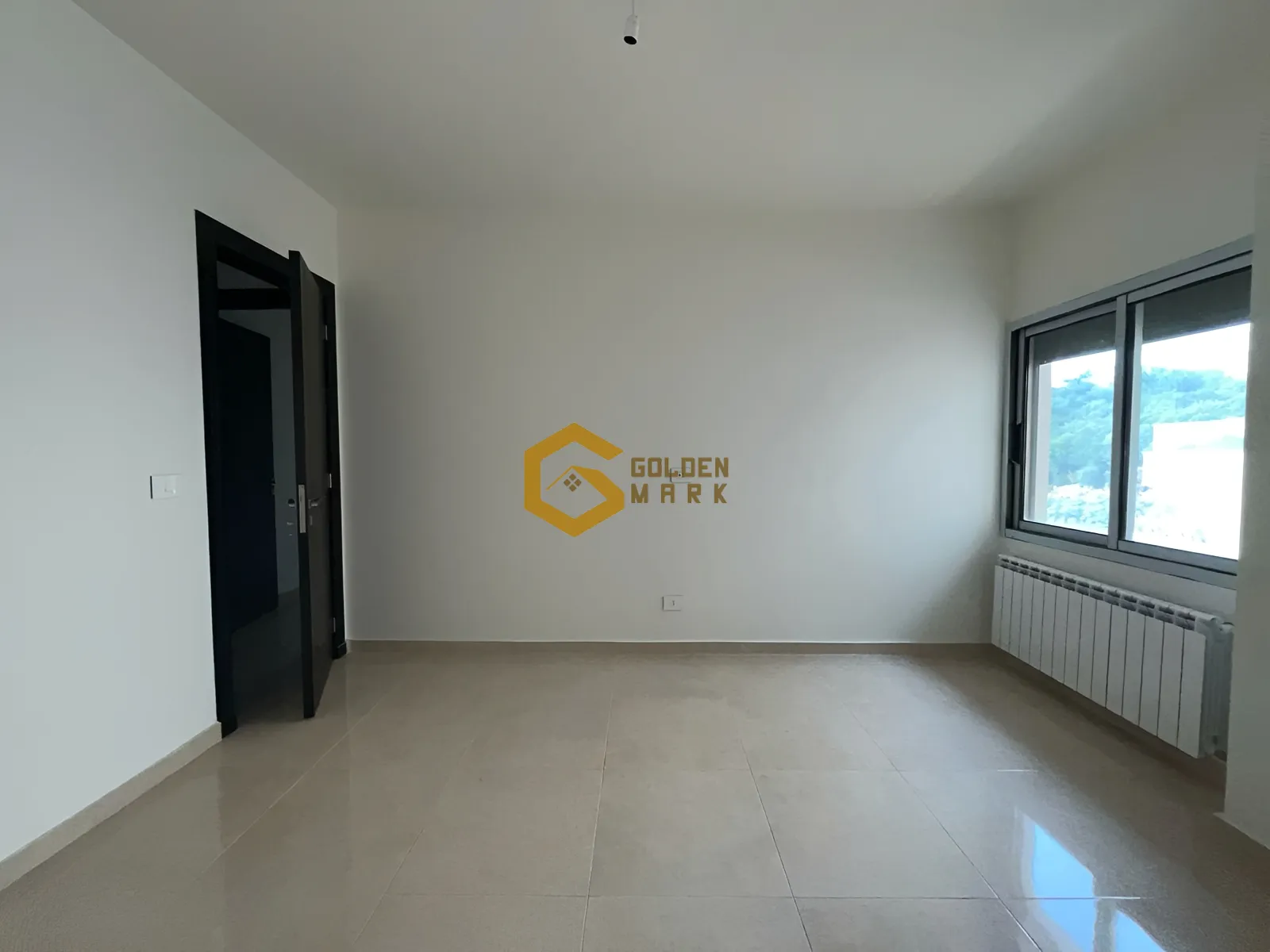 Apartment for Sale in Ballouneh - 4 bed, 4 bath