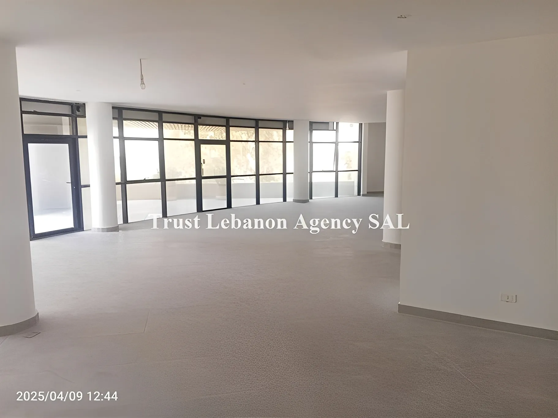 Office for rent in Baabda, Hazmieh