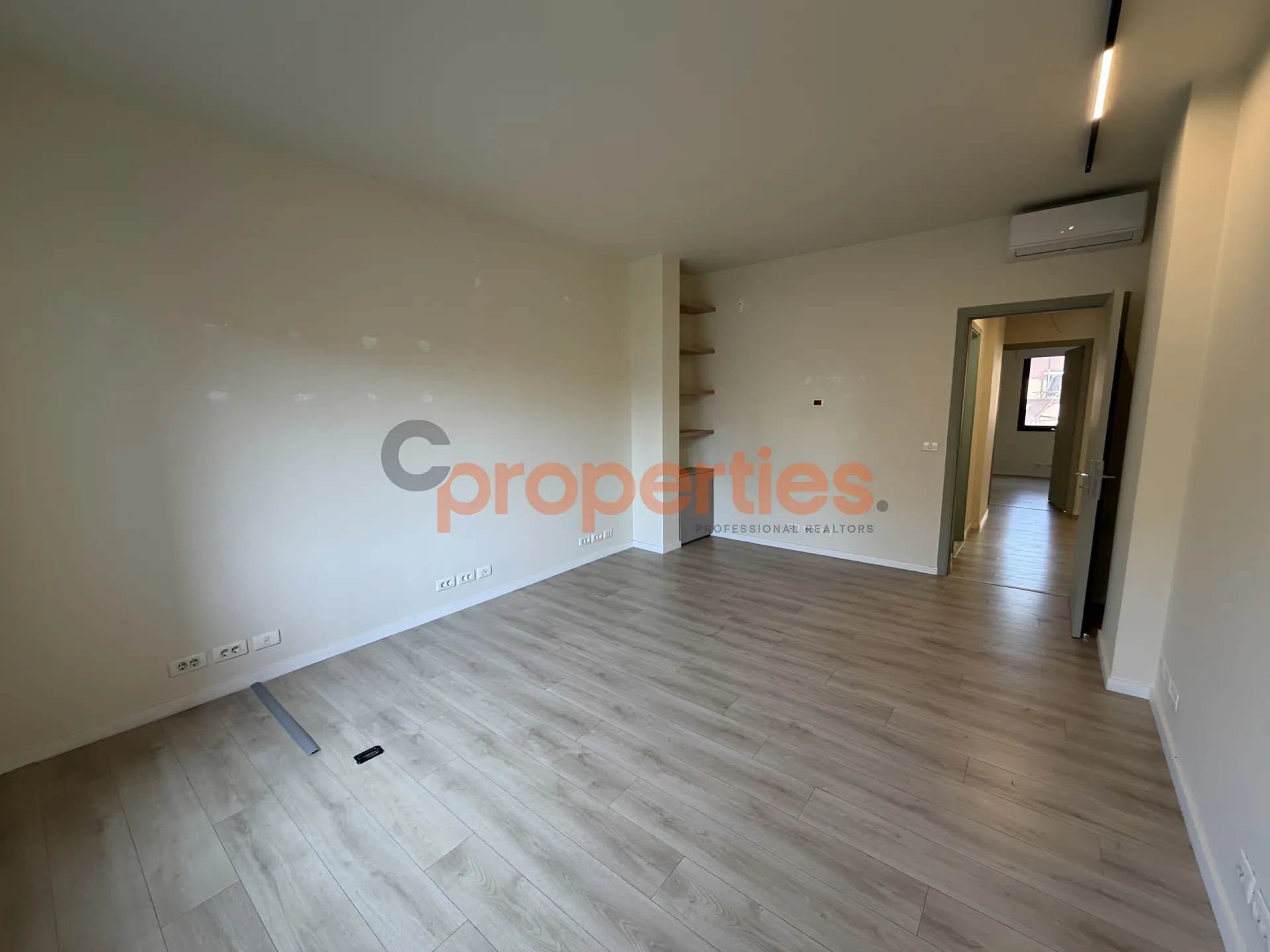 Office for Rent in Saifi Village