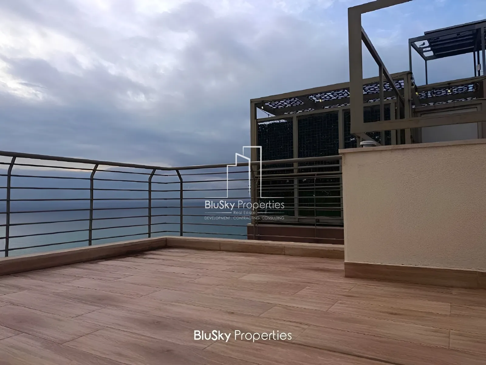 Duplex for Sale in Fidar - 3 bed, 5 bath