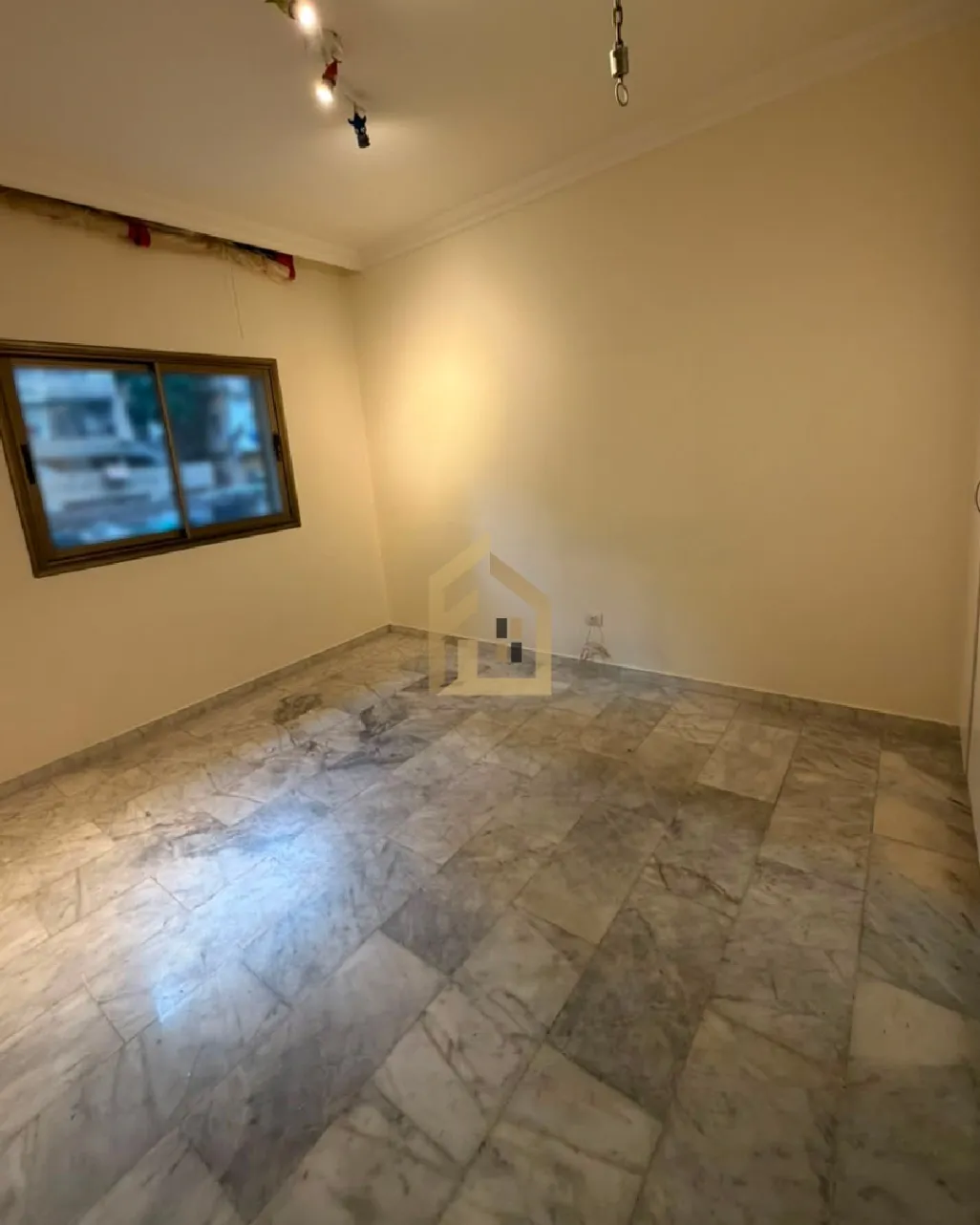 Apartment for rent in Tallet Khayat, Beirut, Lebanon
