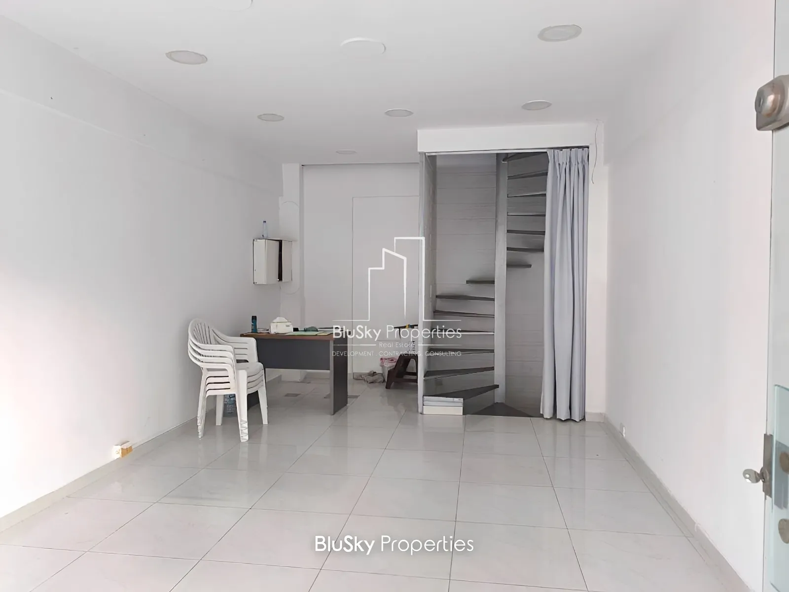 Shop for sale in Jal El Dib