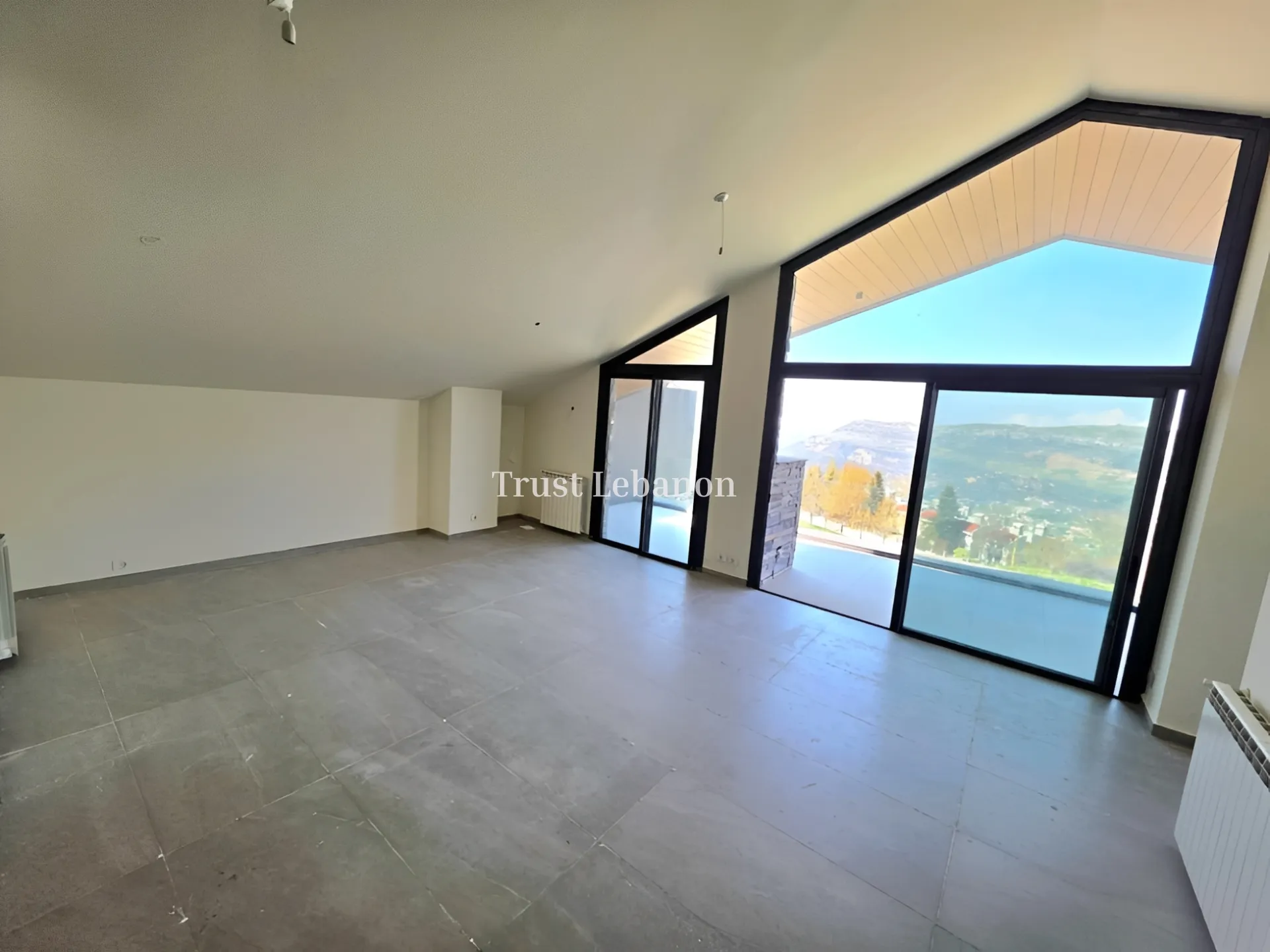 Chalet for sale in Zaarour, Lebanon, Lebanon - 3 bed, 3 bath