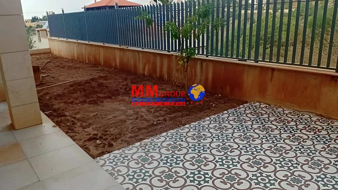 Apartment for Rent in Monteverde Main Street، Lebanon