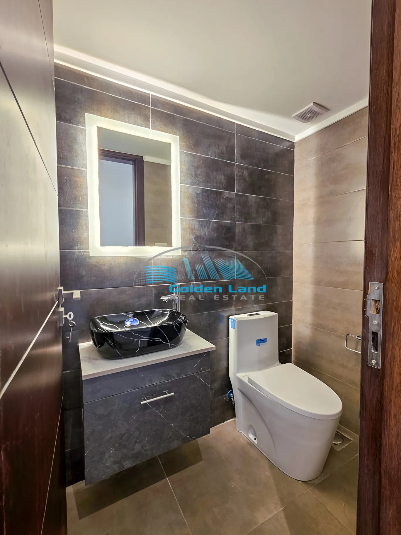 Apartment for sale in Zikrit, Lebanon