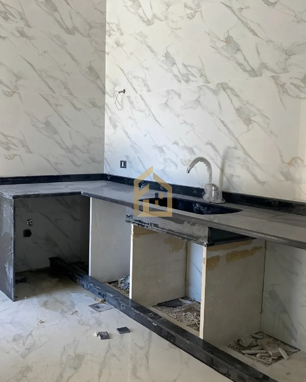 Apartment for sale in Ballouneh, Lebanon - 3 bed, 2 bath