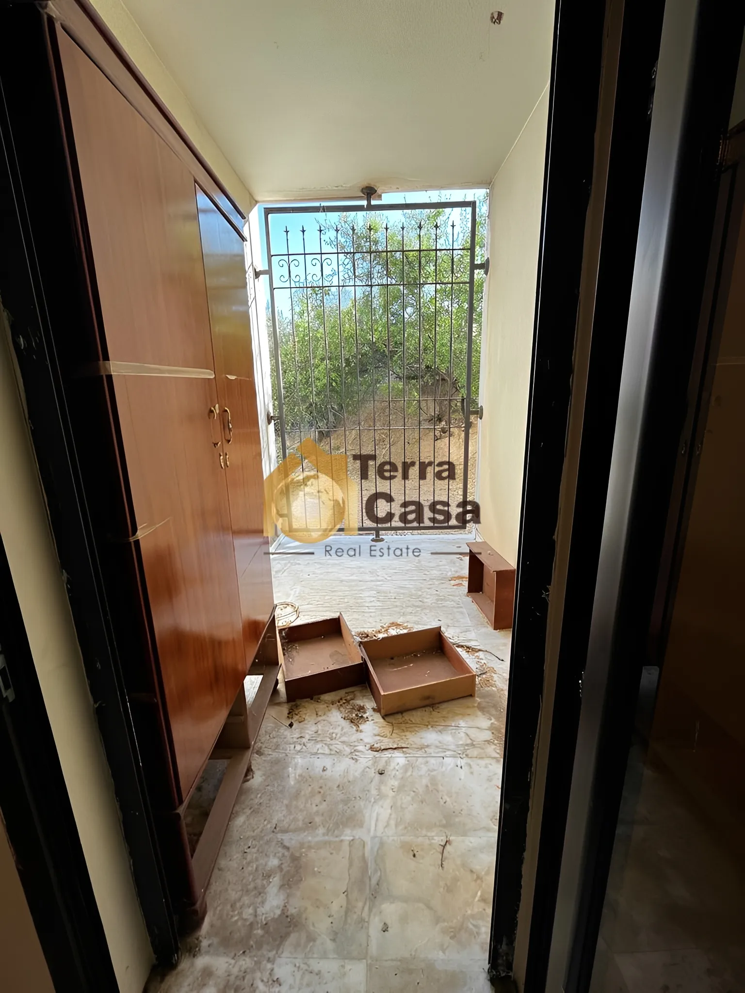 Apartment for Sale in Ain el Ghossein